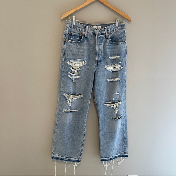 Levi's Ribcage Straight Ankle Jeans Distressed Raw Hem Size 30 - Picture 1 of 8